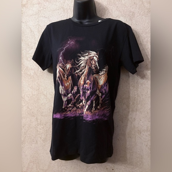 Hills & Valleys Black Graphic T-Shirt with Horse Design - Picture 1 of 4